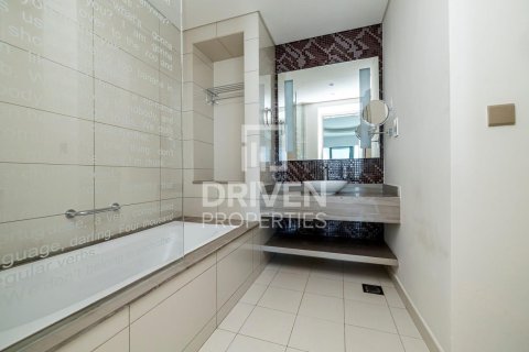 Apartman u gradu Business Bay, Dubai, UAE 2 spavaće sobe, 129 m2 Br. 655019 - Slika 12