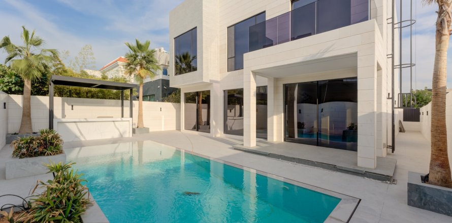 Vilă în Jumeirah Park, Dubai, EAU 5 dormitoare, 481 mp.  №696170