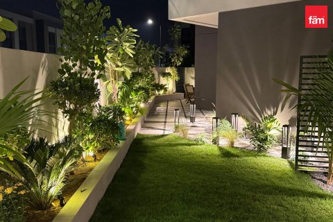 Villa til salgs i Dubai, Emiratene 3 soverom, 214.1 kvm Nr. 669875 - Foto 7