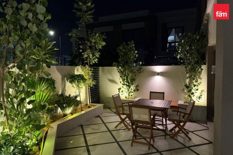 Villa til salgs i Dubai, Emiratene 3 soverom, 214.1 kvm Nr. 669875 - Foto 6