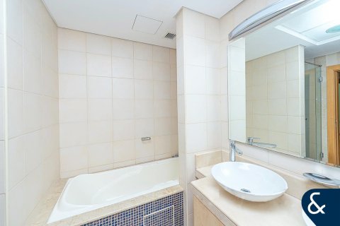 Apartment in Palm Jumeirah, Dubai, UAE 2 bedrooms, 144 sq.m. № 688856 - photo 10