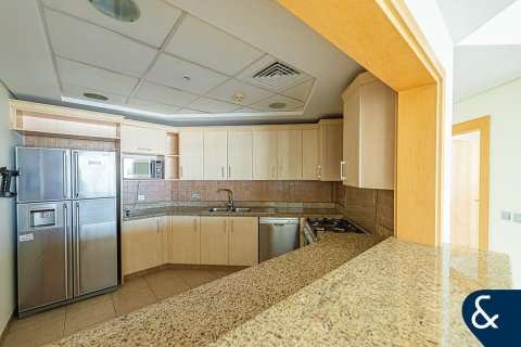 Apartment in Palm Jumeirah, Dubai, UAE 2 bedrooms, 144 sq.m. № 688856 - photo 4