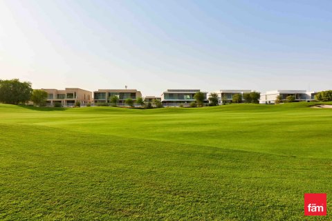 Land in Dubai Hills Estate, UAE 722.9 sq.m. № 634565 - photo 1