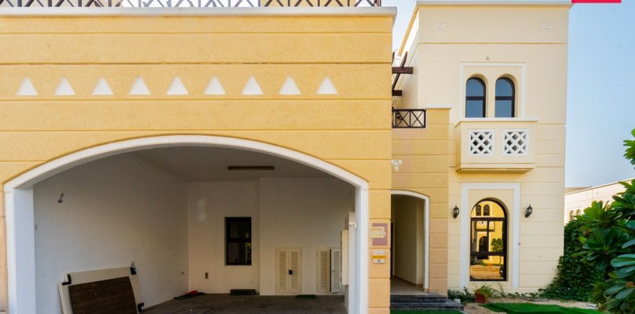 Villetta a schiera a Dubai, EAU 4 camere da letto, 353 mq. № 635740