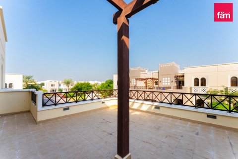 Villetta a schiera in affitto a Dubai, EAU 4 camere da letto, 353 mq. № 635740 - foto 22