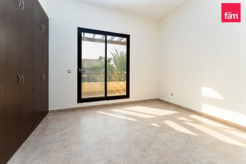 Villetta a schiera in affitto a Dubai, EAU 4 camere da letto, 353 mq. № 635740 - foto 4