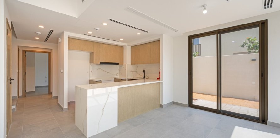 Villetta a schiera a Dubai Land, Dubai, EAU 4 camere da letto, 233 mq. № 678035