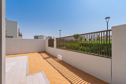 Villa en venta en Dubai Land, Dubai, EAU 4 dormitorios, 236 m2 № 678034 - foto 18