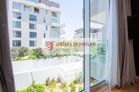 Apartment in Al Barari, Dubai, UAE 52.3 sq.m. № 630766 - photo 2