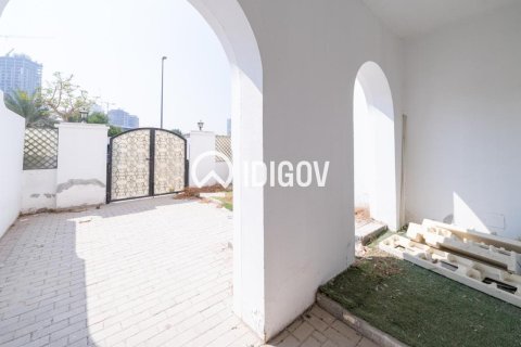 טאונהאוס להשכרה ב Al Barsha, Dubai, איחוד האמירויות  4 חדרי שינה, 132.57 מ"ר, מספר 735810 - תמונה 7