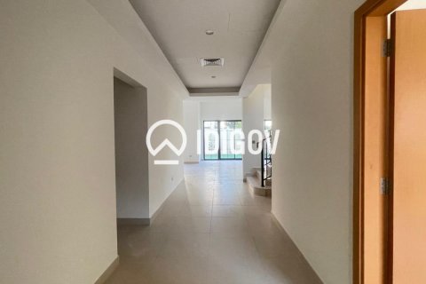 Villa en alquiler en Dubai, EAU 4 dormitorios, 468.51 m2 № 735807 - foto 11