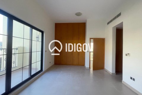 Villa en alquiler en Dubai, EAU 4 dormitorios, 468.51 m2 № 735807 - foto 1