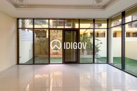 Townhouse de închiriat în Dubai, EAU 3 dormitoare, 252.97 mp.  №735811 - poză 12