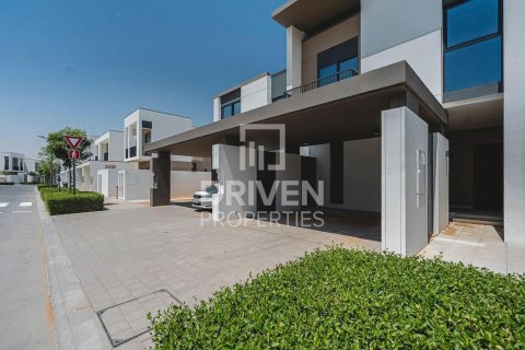Зняти в оренду таунхаус в Arabian Ranches 3, Дубай, ОАЕ 3 спальні, 144.84м2, № 746413 - фото 15