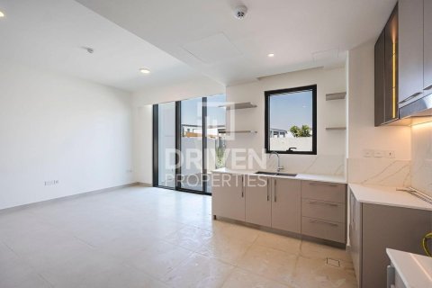 Зняти в оренду таунхаус в Arabian Ranches 3, Дубай, ОАЕ 3 спальні, 144.84м2, № 746413 - фото 3
