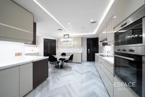 Apartment til salg i Dubai Marina, Dubai, UAE 4 soveværelser, 524 kvm № 650336 - foto 8