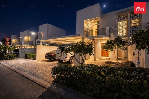Řadový dům v Dubai, SAE 3 ložnice, 321.3 m² Č.: 726679