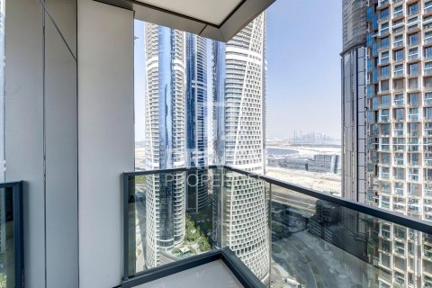 Apartment in Business Bay, Dubai, UAE 2 bedrooms, 125.98 sq.m. № 743683 - photo 16