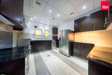 Villa en alquiler en Dubai, EAU 5 dormitorios, 570.8 m2 № 661579 - foto 7