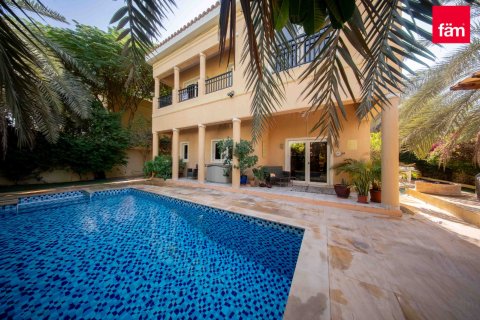 Villa en alquiler en Dubai, EAU 5 dormitorios, 570.8 m2 № 661579 - foto 2