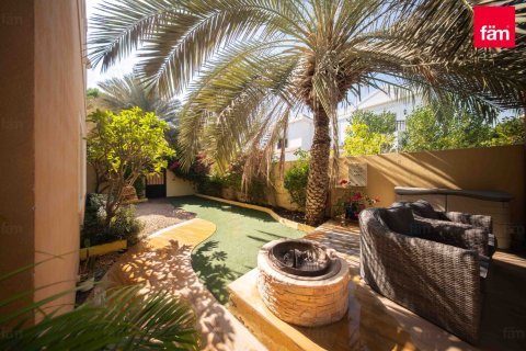 Villa en alquiler en Dubai, EAU 5 dormitorios, 570.8 m2 № 661579 - foto 4