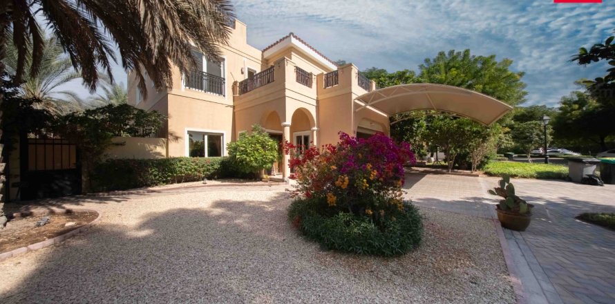 Villa en Dubai, EAU 5 dormitorios, 570.8 m² № 661579