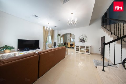 Villa en alquiler en Dubai, EAU 5 dormitorios, 570.8 m2 № 661579 - foto 5