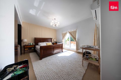 Villa en alquiler en Dubai, EAU 5 dormitorios, 570.8 m2 № 661579 - foto 9