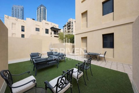 Apartamento para arrendamento em Downtown Dubai (Downtown Burj Dubai), Dubai, EAU 2 quartos, 201.04 m2 № 768404 - foto 19