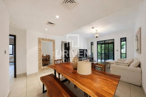 Apartamento para arrendamento em Downtown Dubai (Downtown Burj Dubai), Dubai, EAU 2 quartos, 201.04 m2 № 768404 - foto 4