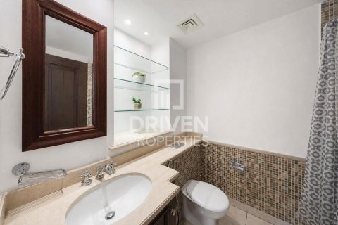 Apartamento para arrendamento em Downtown Dubai (Downtown Burj Dubai), Dubai, EAU 2 quartos, 201.04 m2 № 768404 - foto 16