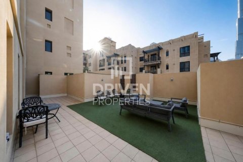 Apartamento para arrendamento em Downtown Dubai (Downtown Burj Dubai), Dubai, EAU 2 quartos, 201.04 m2 № 768404 - foto 17