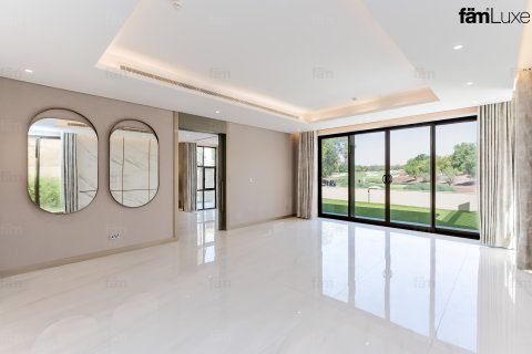 Villa in Dubai, UAE 5 bedrooms, 522.6 sq.m. № 712925 - photo 15