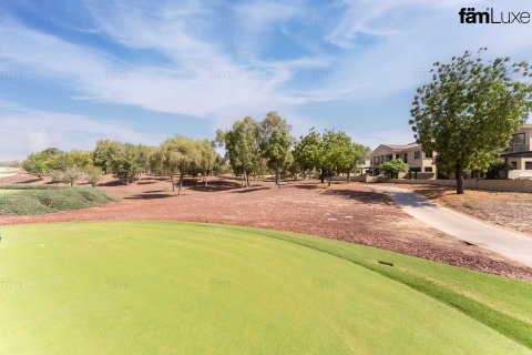 Villa in Dubai, UAE 5 bedrooms, 522.6 sq.m. № 712925 - photo 12