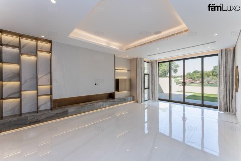 Villa in Dubai, UAE 5 bedrooms, 522.6 sq.m. № 712925 - photo 20