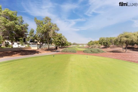 Villa in Dubai, UAE 5 bedrooms, 522.6 sq.m. № 712925 - photo 26