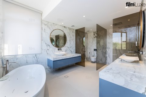 Villa in Dubai, UAE 5 bedrooms, 522.6 sq.m. № 712925 - photo 25