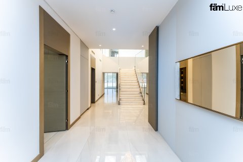 Villa in Dubai, UAE 5 bedrooms, 522.6 sq.m. № 712925 - photo 22