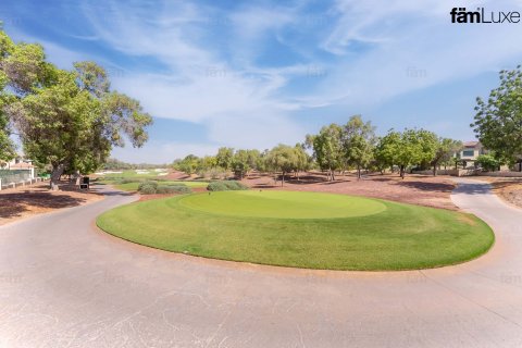 Villa in Dubai, UAE 5 bedrooms, 522.6 sq.m. № 712925 - photo 17
