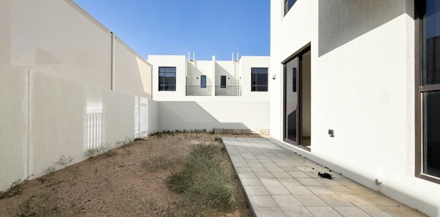 خانه شهری در Al Tai، Sharjah ، امارات متحده عربی 3 خوابه ، 187.29 متر مربع.  شماره 749428