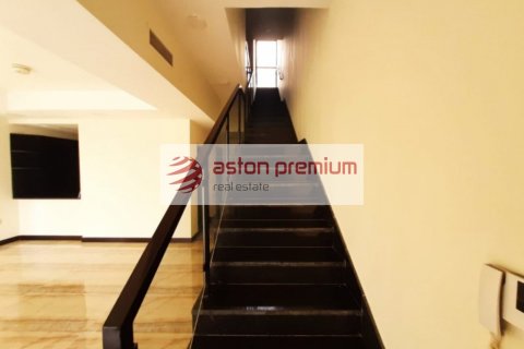 Vilă de închiriat în Jumeirah Village Circle, Dubai, EAU 4 dormitoare, 198 mp. №686366 - poză 9