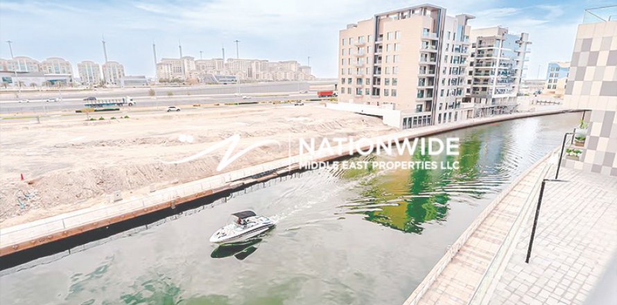 Abu Dhabi, BAE’de duplex 3 yatak odası, 162 m&sup2; No 686365