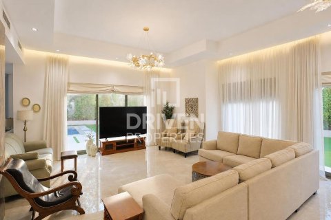 Vila di The Villa, Dubai, UAE 6 bilik tidur, 1332.04 meter persegi № 761727 - foto 5