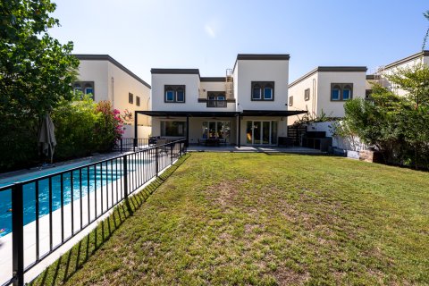 ویلا در Jumeirah Park، Dubai ، امارات متحده عربی 3 خوابه ، 284.56 متر مربع.  شماره 748455