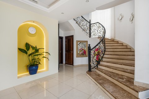 Vila u Living Legends, Dubai, UAE 5 spavaćih soba, 1411.94 m2 Br. 748452 - fotografija 22