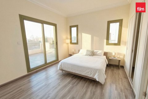 Vilă de închiriat în Mirdif, Dubai, EAU 5 dormitoare, 422.8 mp.  №758346 - poză 6