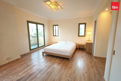Vilă de închiriat în Mirdif, Dubai, EAU 5 dormitoare, 422.8 mp.  №758346 - poză 7