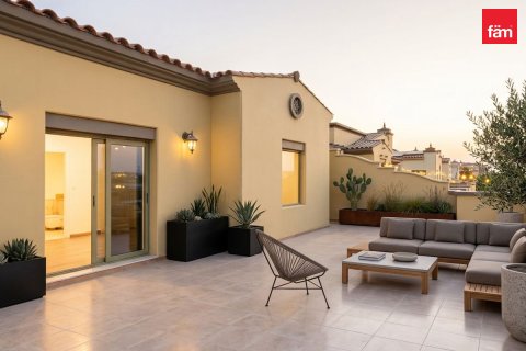 Vilă de închiriat în Mirdif, Dubai, EAU 5 dormitoare, 422.8 mp.  №758346 - poză 13