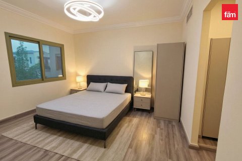 Vilă de închiriat în Mirdif, Dubai, EAU 5 dormitoare, 422.8 mp.  №758346 - poză 8