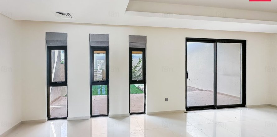 Városi lakóépület itt: Dubai, EAE, 4 hálószoba, 174.8 m², azonosító: 758345